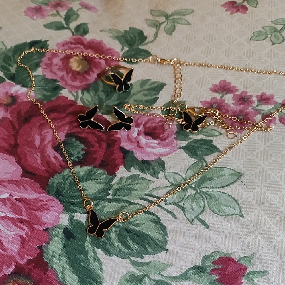Elegant Gold and Black Butterfly Jewelry Set
